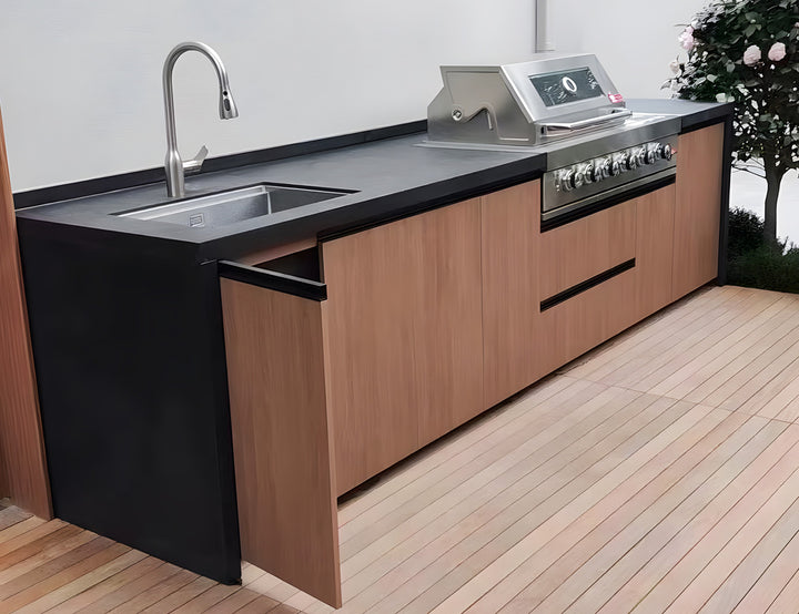 Custom Capricom Outdoor kitchen 1.0