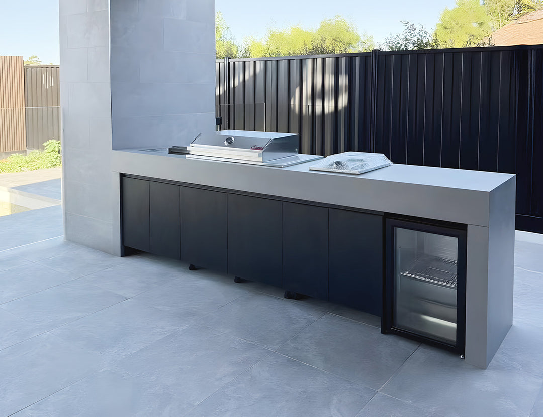 Custom Capricom Outdoor kitchen 1.0