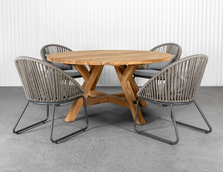 Caturra Teak Round Outdoor Dining Table