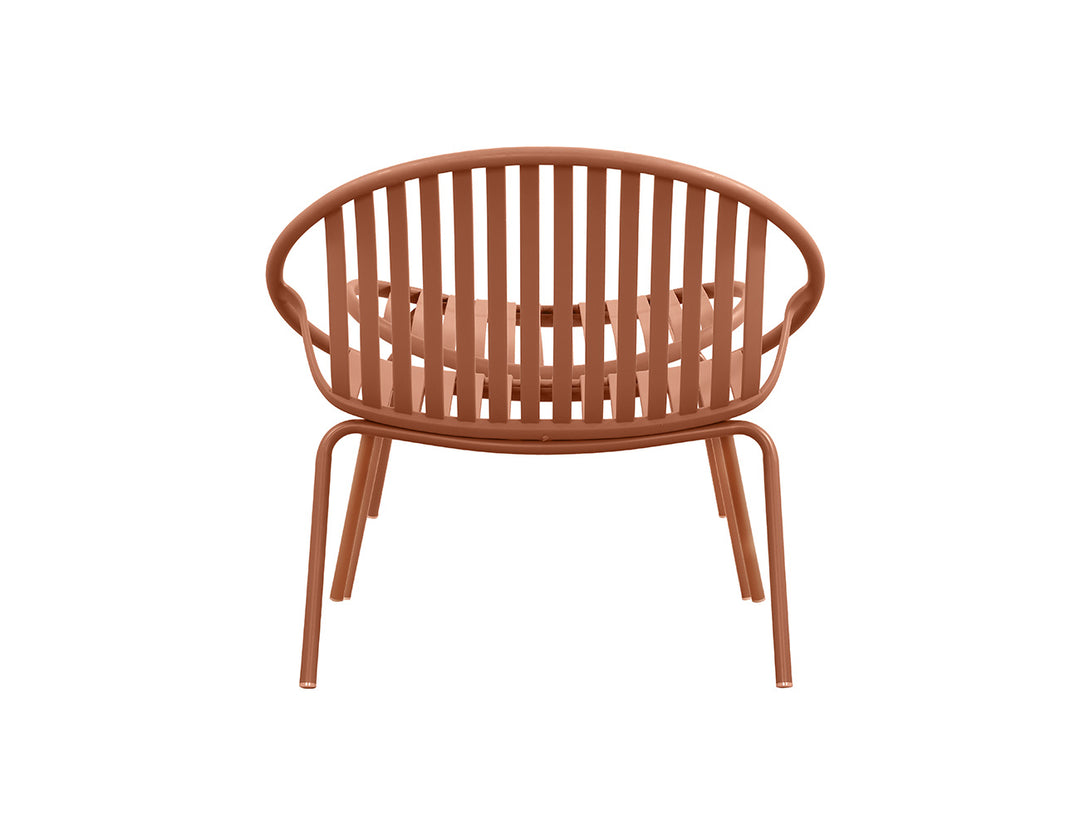 Ample Outdoor Plastic Relaxing Chair With Foot Rest