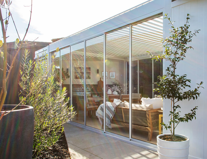 Tasman Motorised Freestanding Louvre Roof