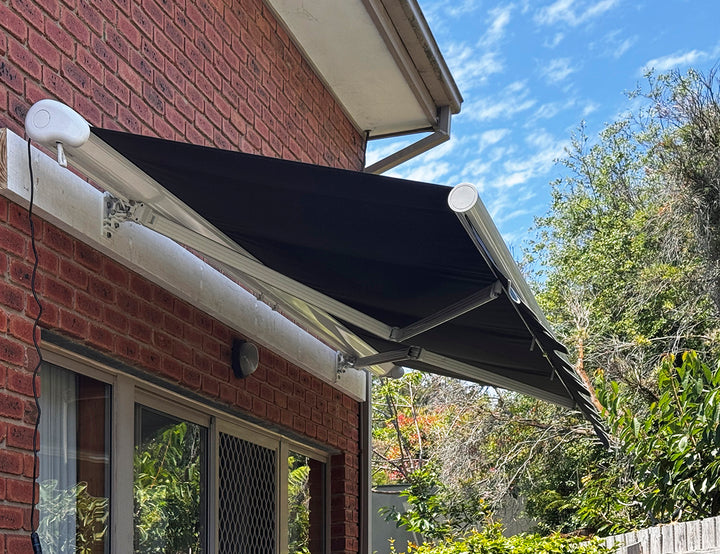 Etna Half Cassette Motorised Retractable Awning(valance removable)