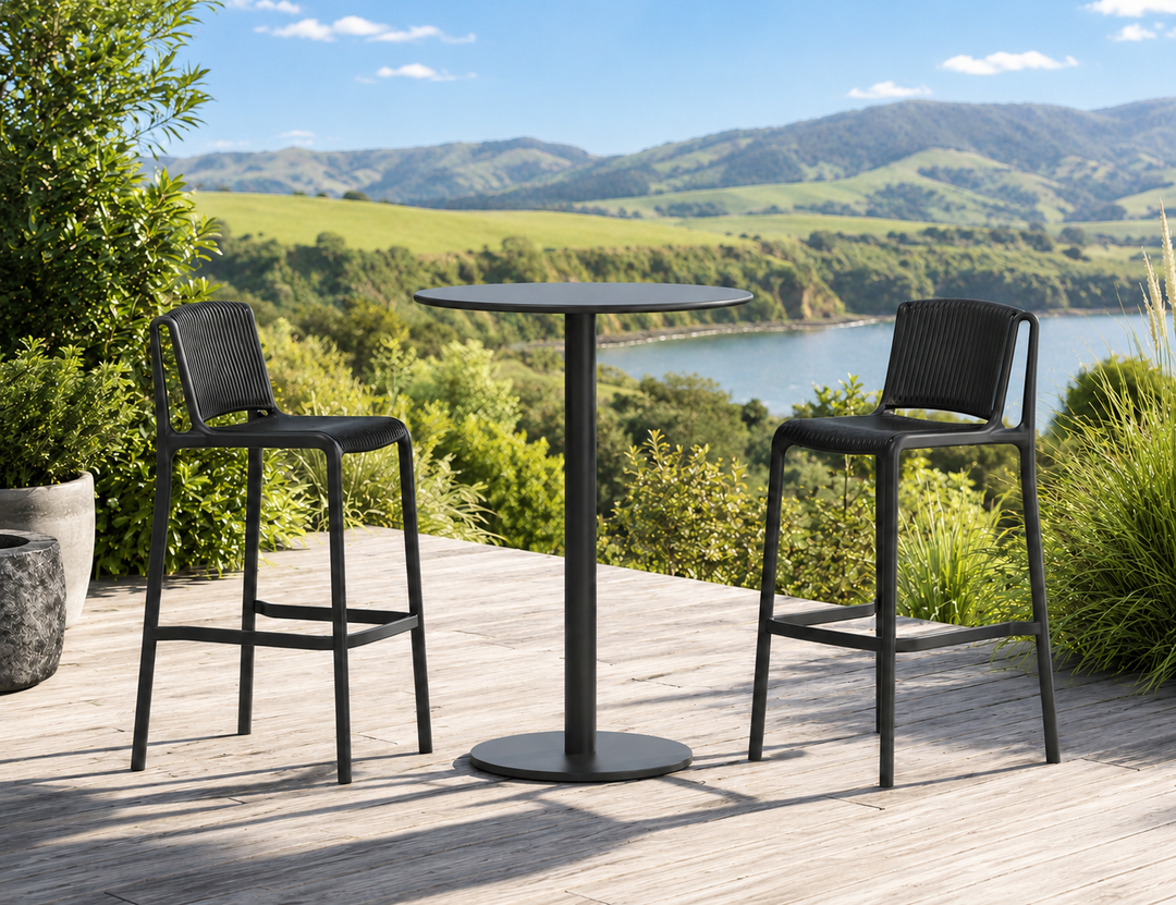 Robin Table With Alma Chairs 3-Piece Bar Set