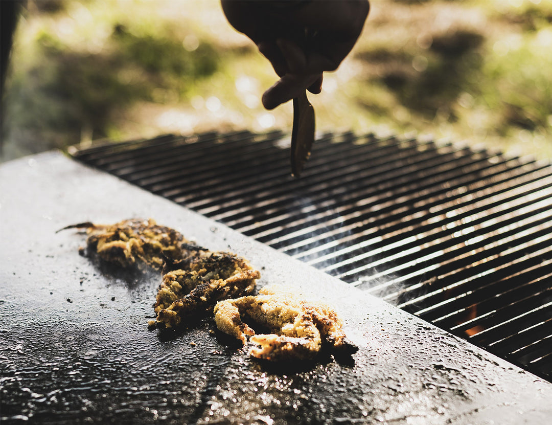 80cm Fire Pit Half-Moon Grill Set